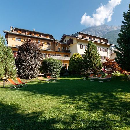 Sci Sport Rooms & Suites Bormio Bagian luar foto